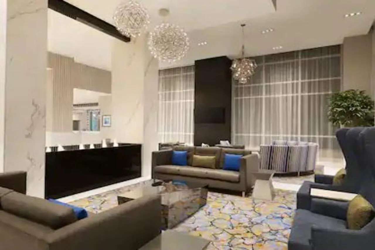 **** Hotel Embassy Suites By Hilton Toronto Airport Canada