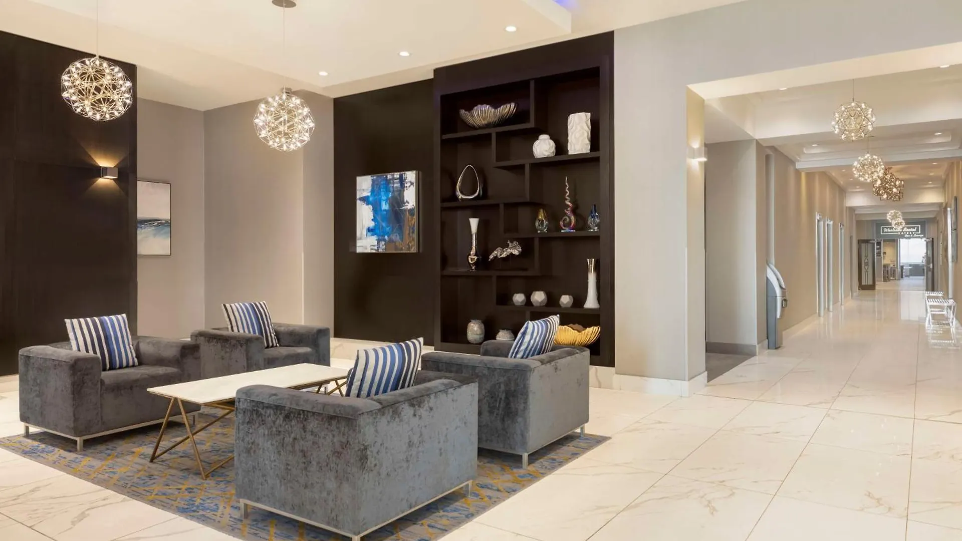 Hotel Embassy Suites By Hilton Toronto Airport