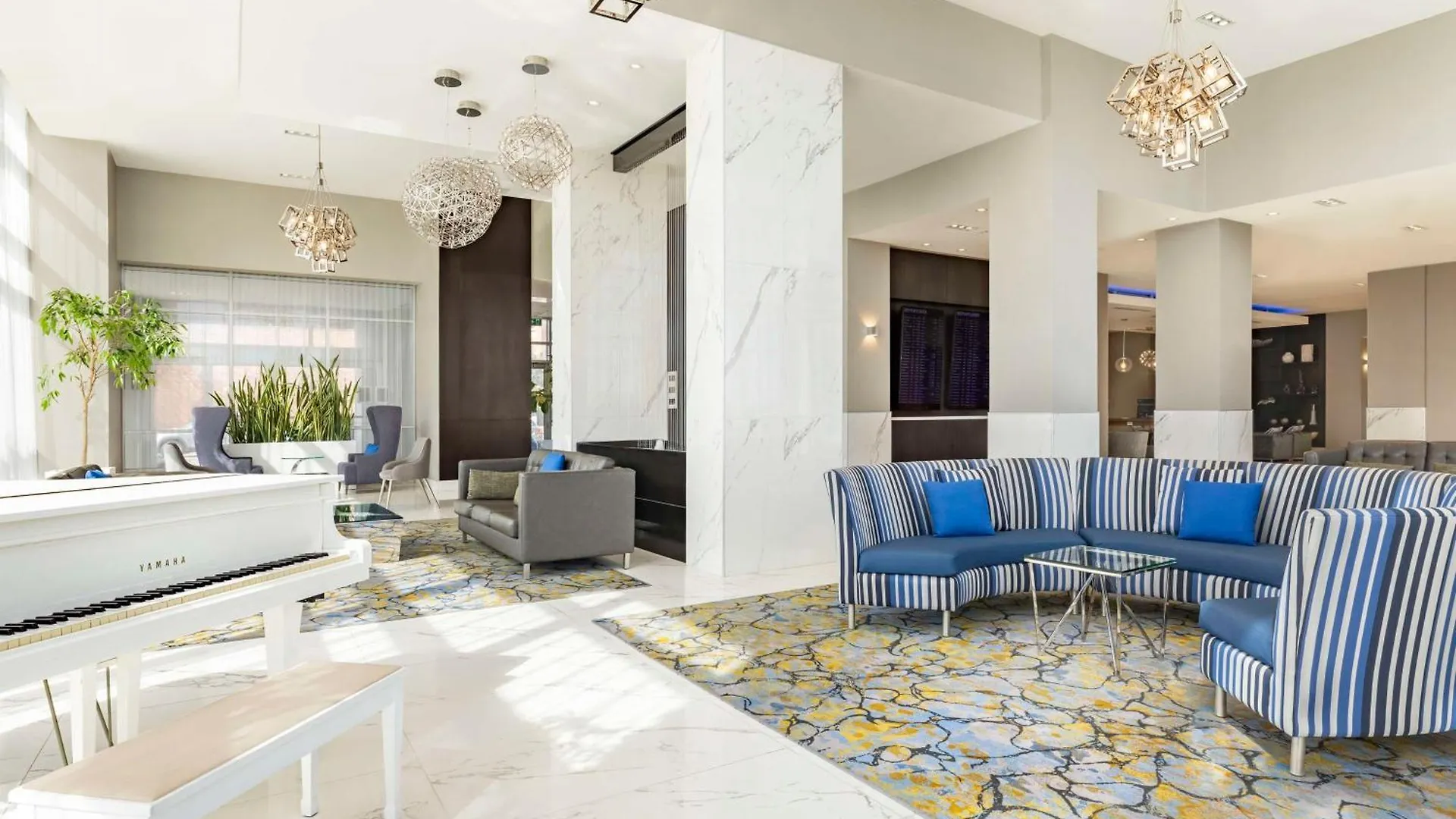 Embassy Suites By Hilton Toronto Airport 4*,  Canadá