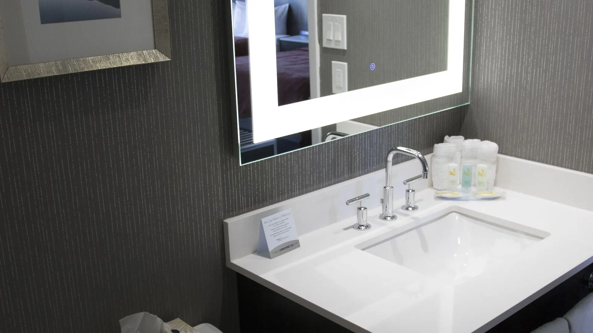 Embassy Suites By Hilton Toronto Airport Hotel