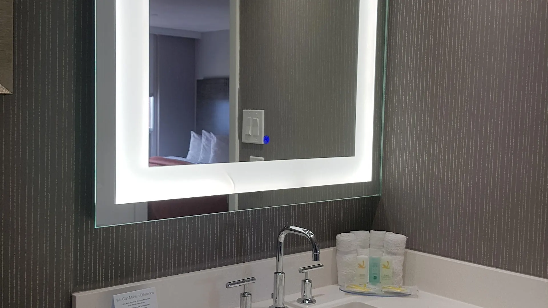 Hotel Embassy Suites By Hilton Toronto Airport