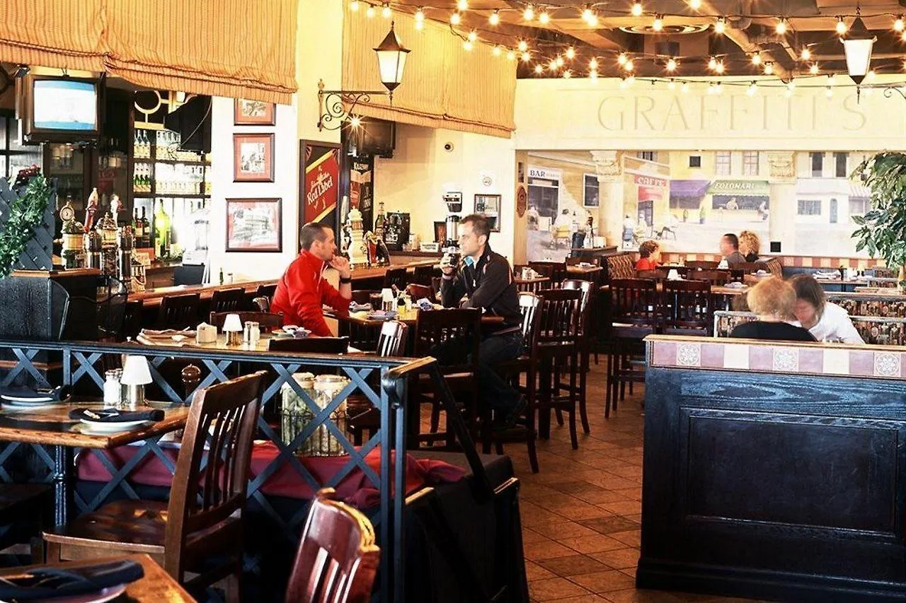 Embassy Suites By Hilton Toronto Airport Hotel