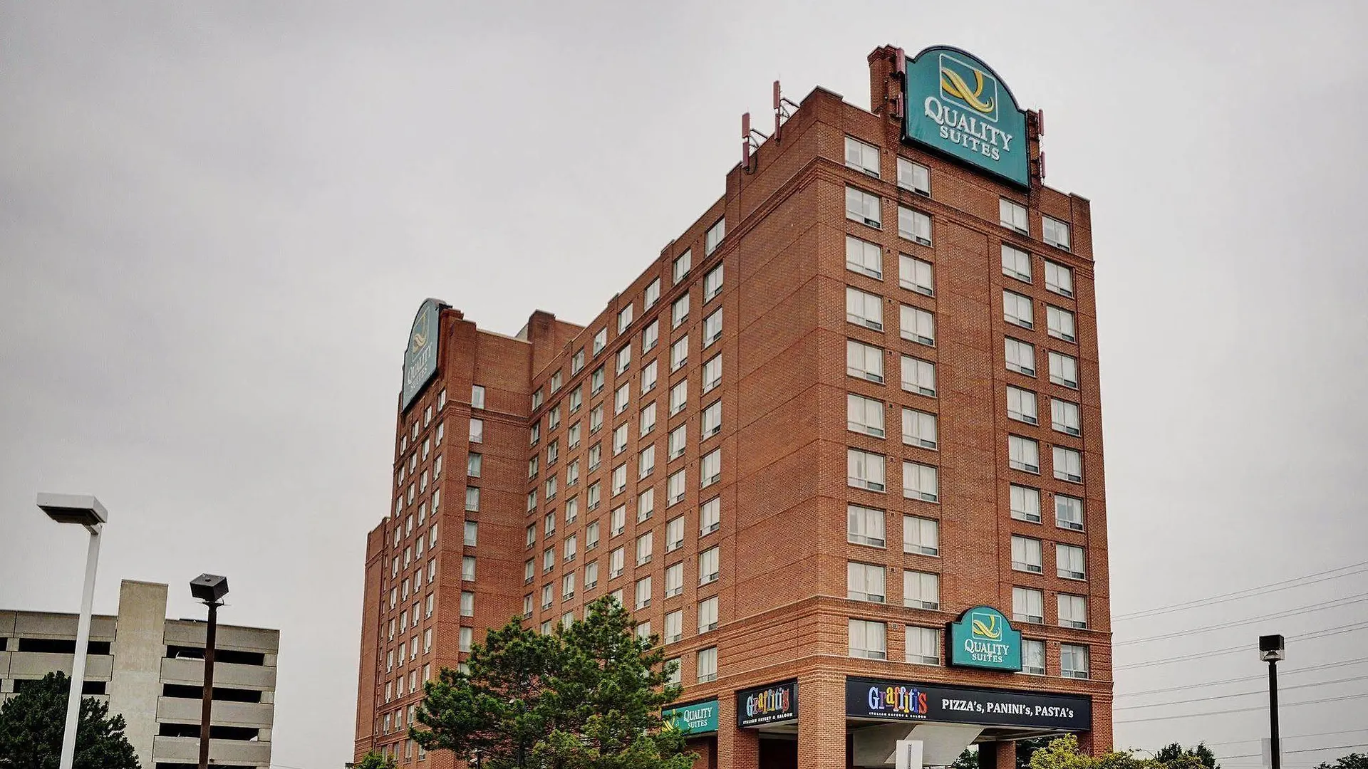Embassy Suites By Hilton Toronto Airport 4*,  Canadá